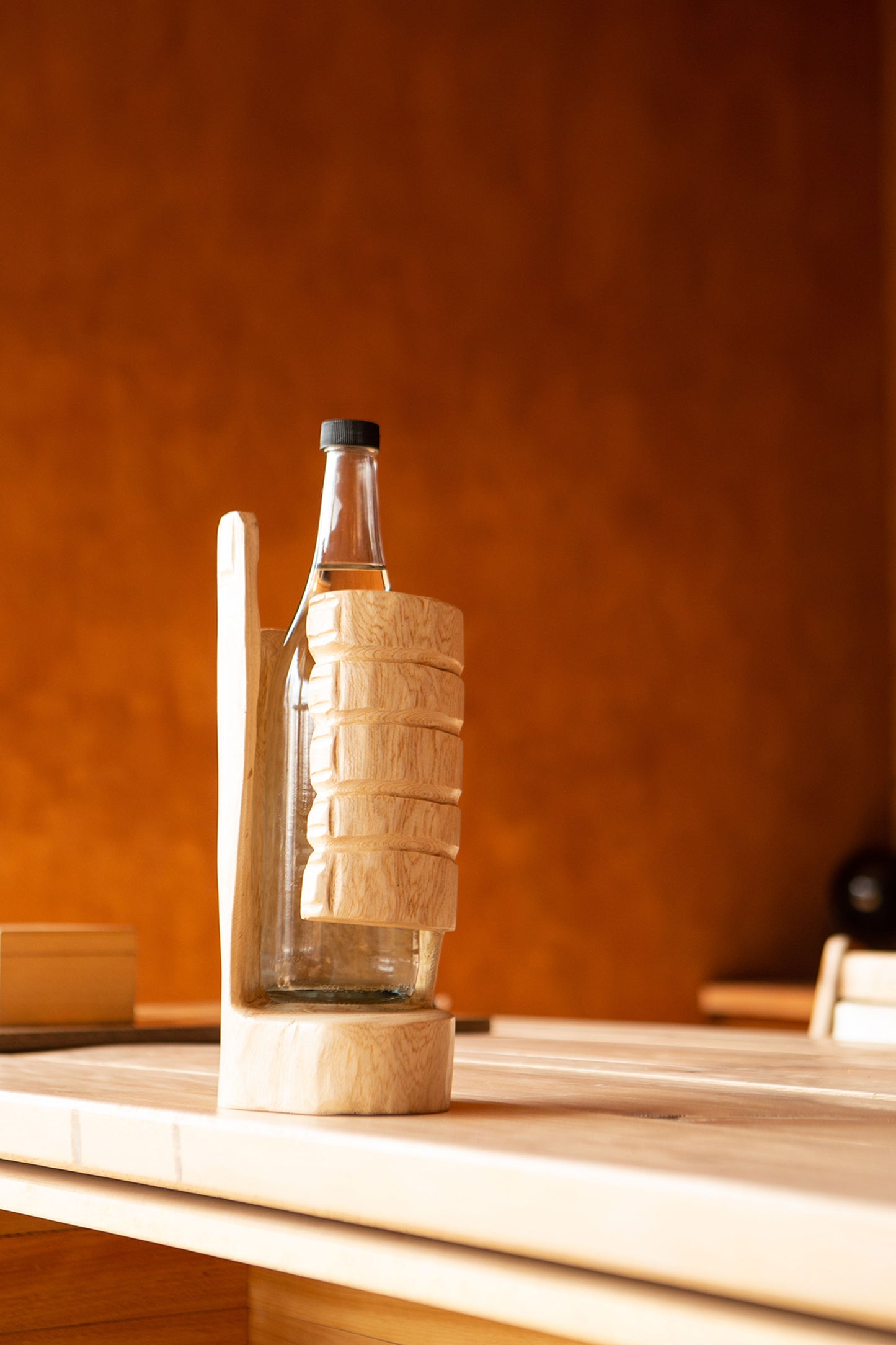 WINE HOLDER