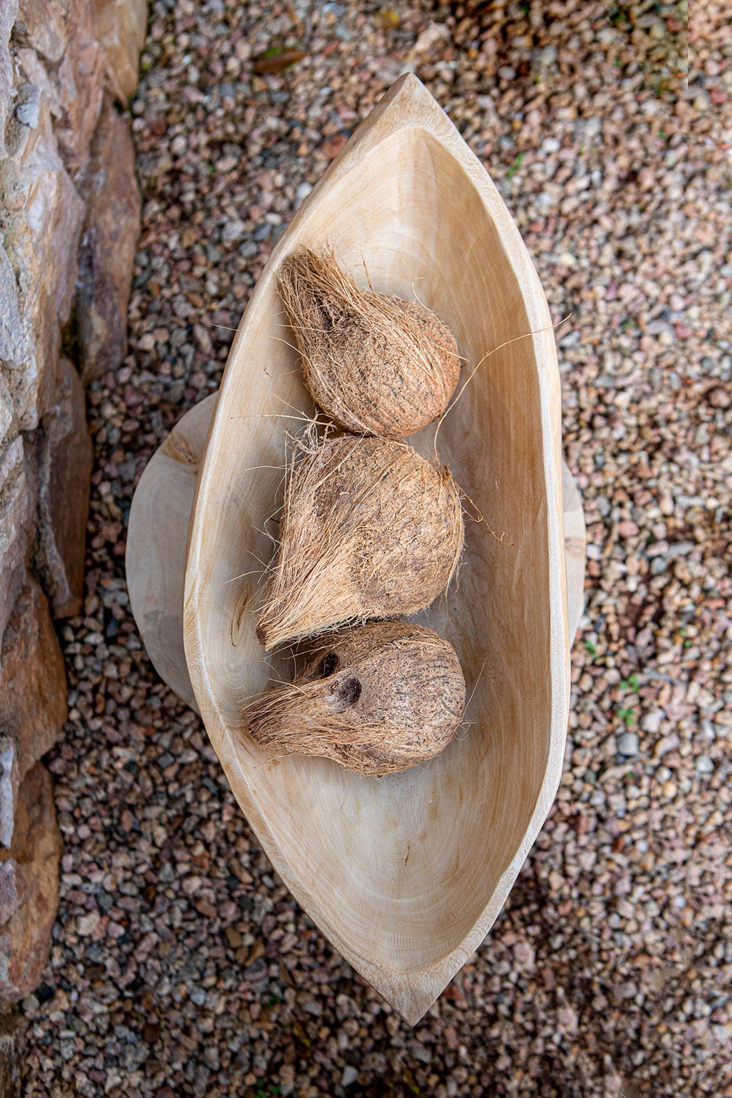OVAL BOWL WITH 4 LEGS