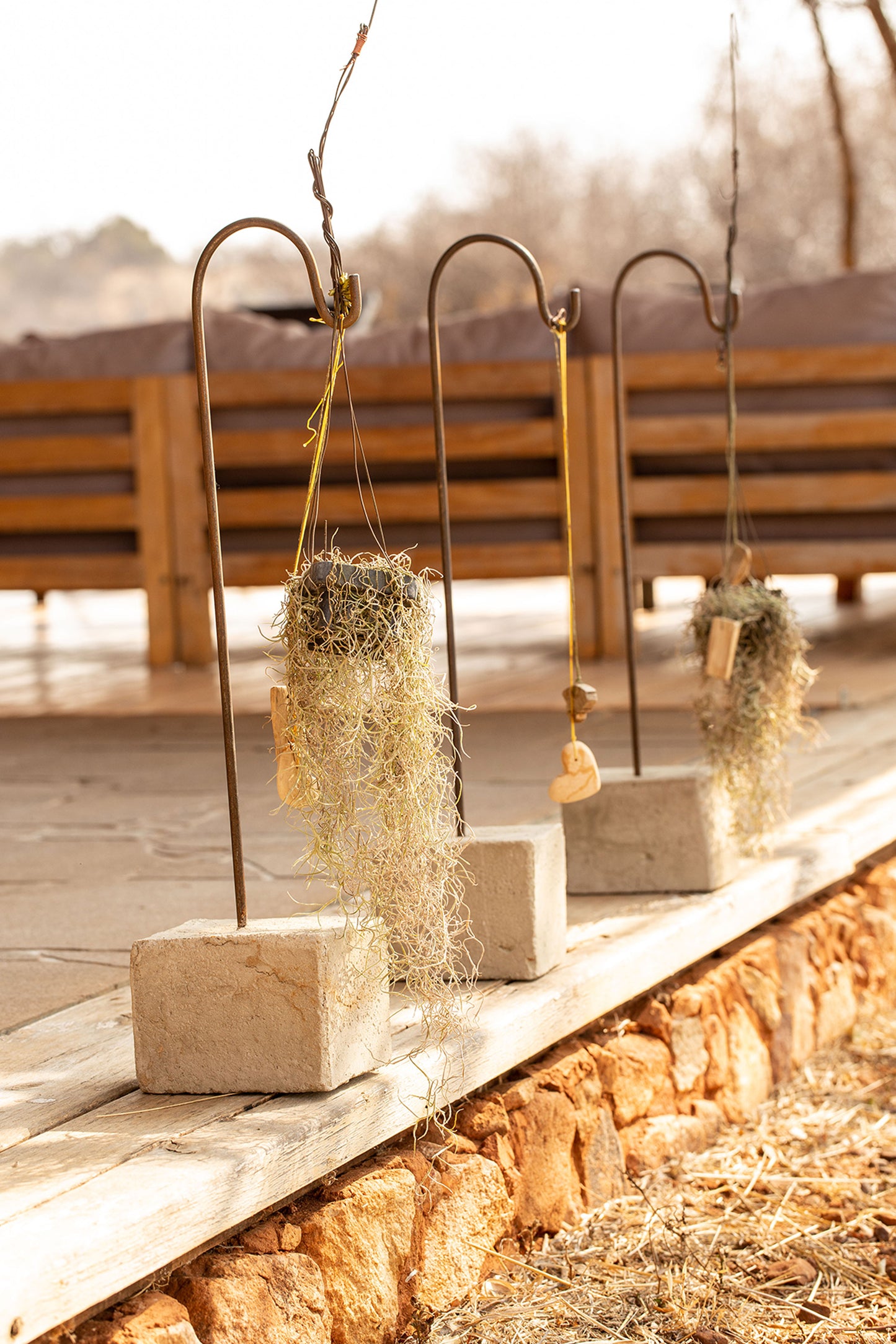CONCRETE BLOCK STAND